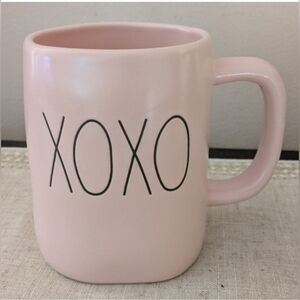 Rae Dunn Mug with XOXO Design